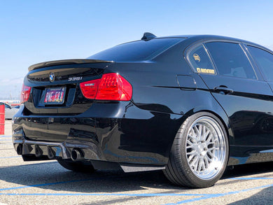 E90/E92 V1 HIGH KICK CARBON FIBER TRUNK LIP